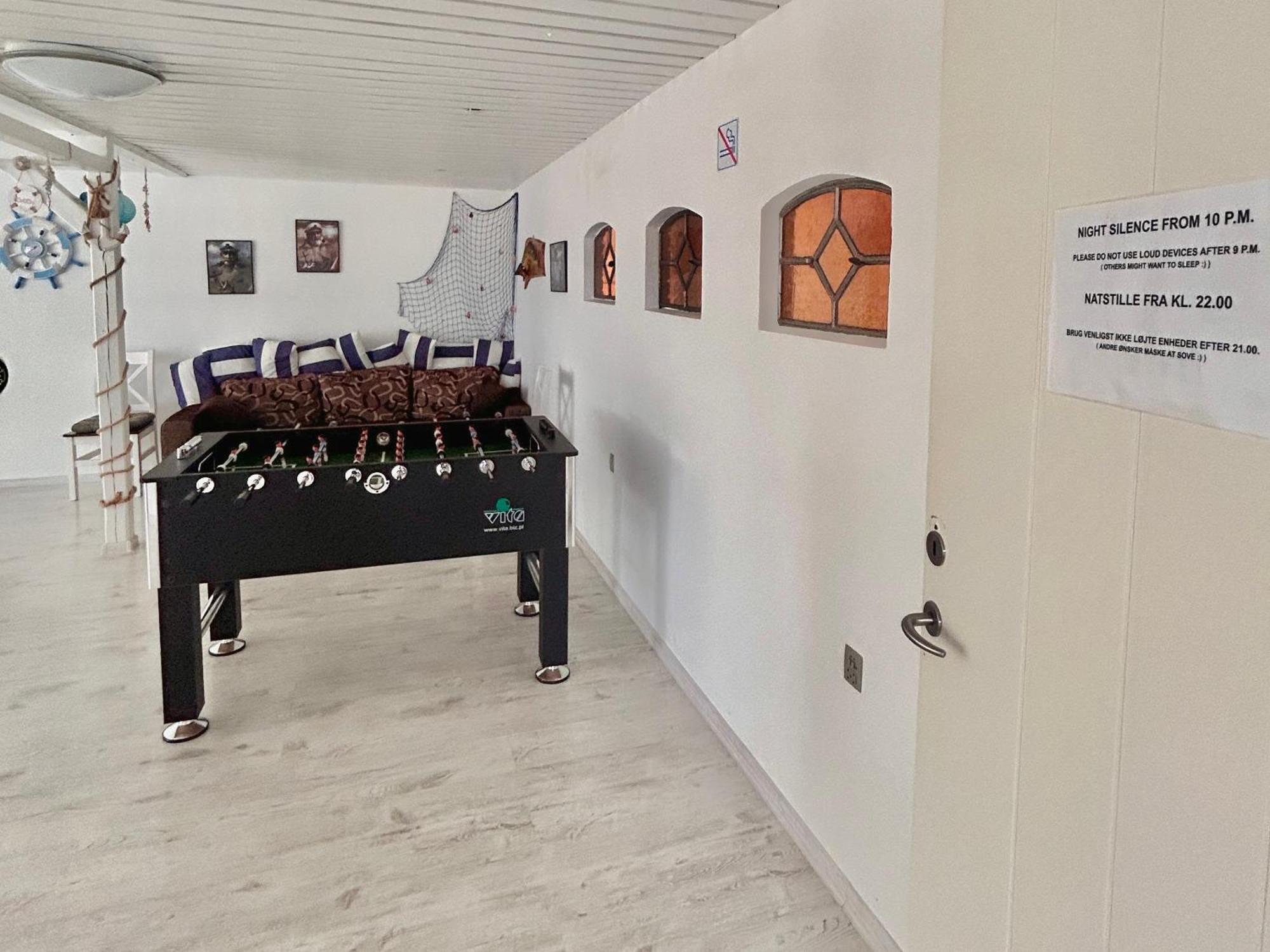 Apartamenty Molle Åkirkeby Exteriör bild