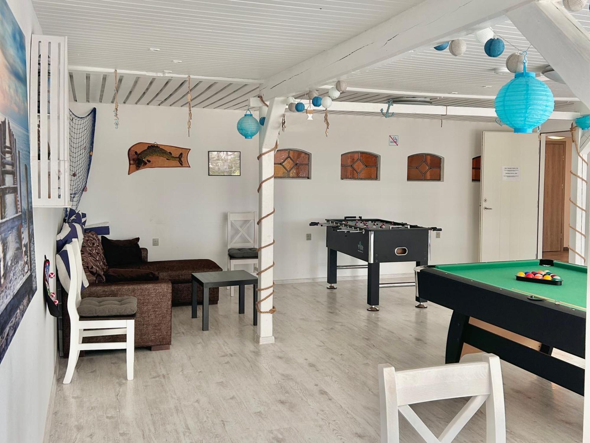Apartamenty Molle Åkirkeby Exteriör bild